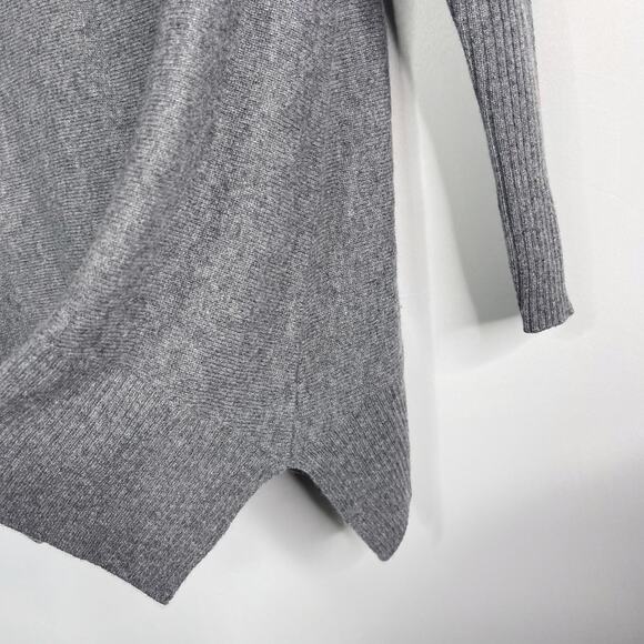 Neiman Marcus Womens Small Gray The Cashmere Collection Crew Neck Tunic Sweater - Picture 3 of 7